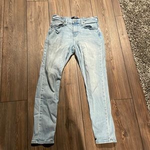 Hollister jeans no tears or stains